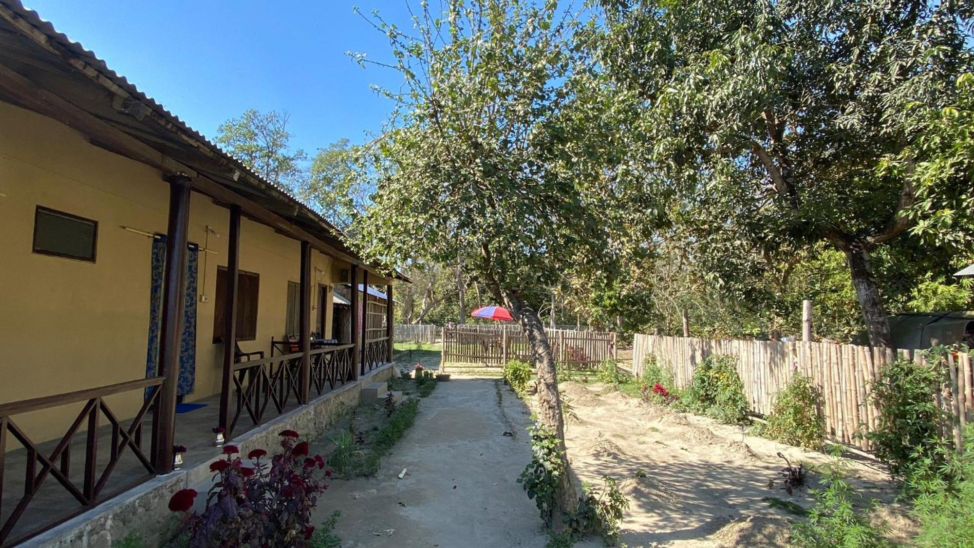 Nanu'S Bardiya Homestay Exterior foto